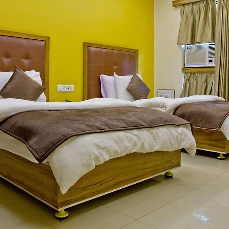 סוראט Hotel Executive מראה חיצוני תמונה