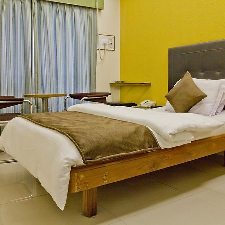 סוראט Hotel Executive מראה חיצוני תמונה