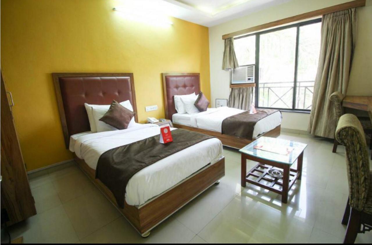 סוראט Hotel Executive מראה חיצוני תמונה