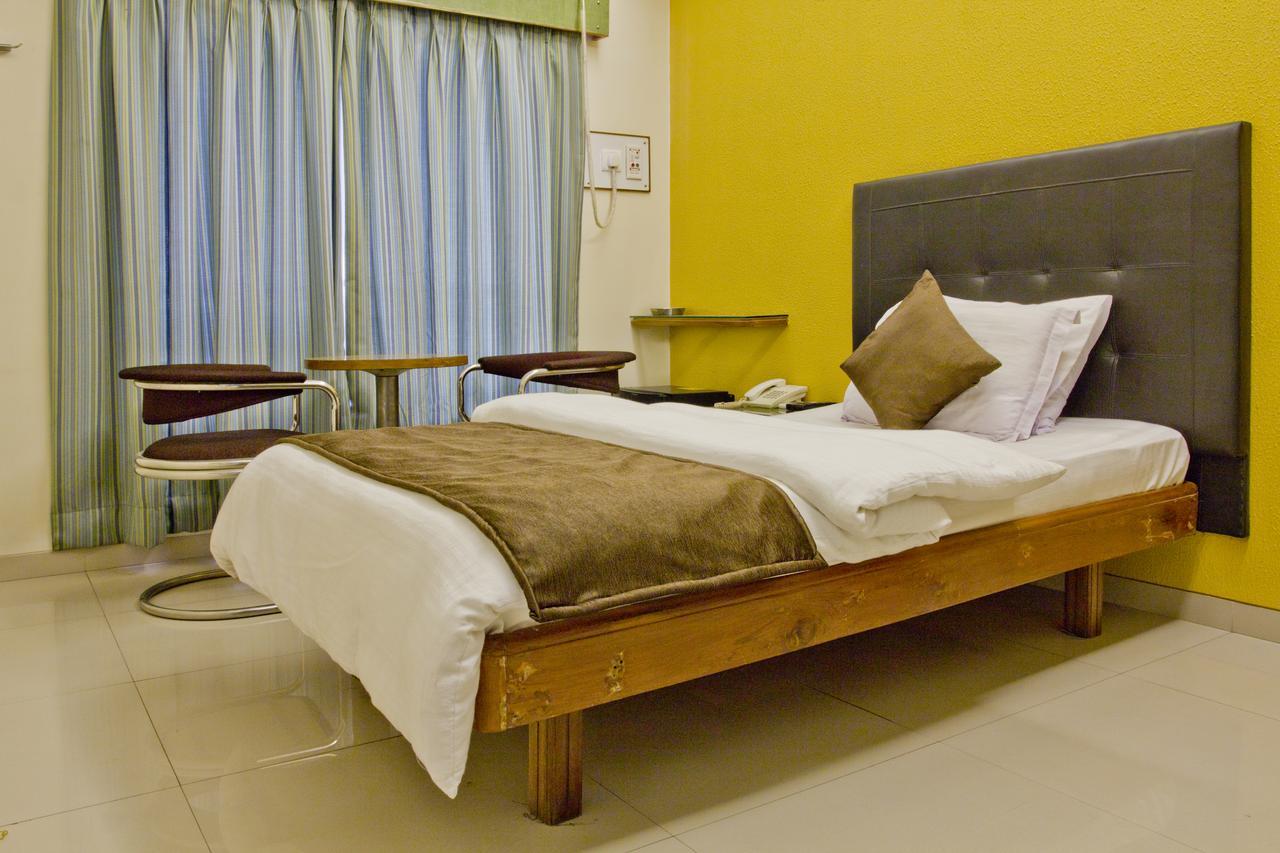 סוראט Hotel Executive מראה חיצוני תמונה
