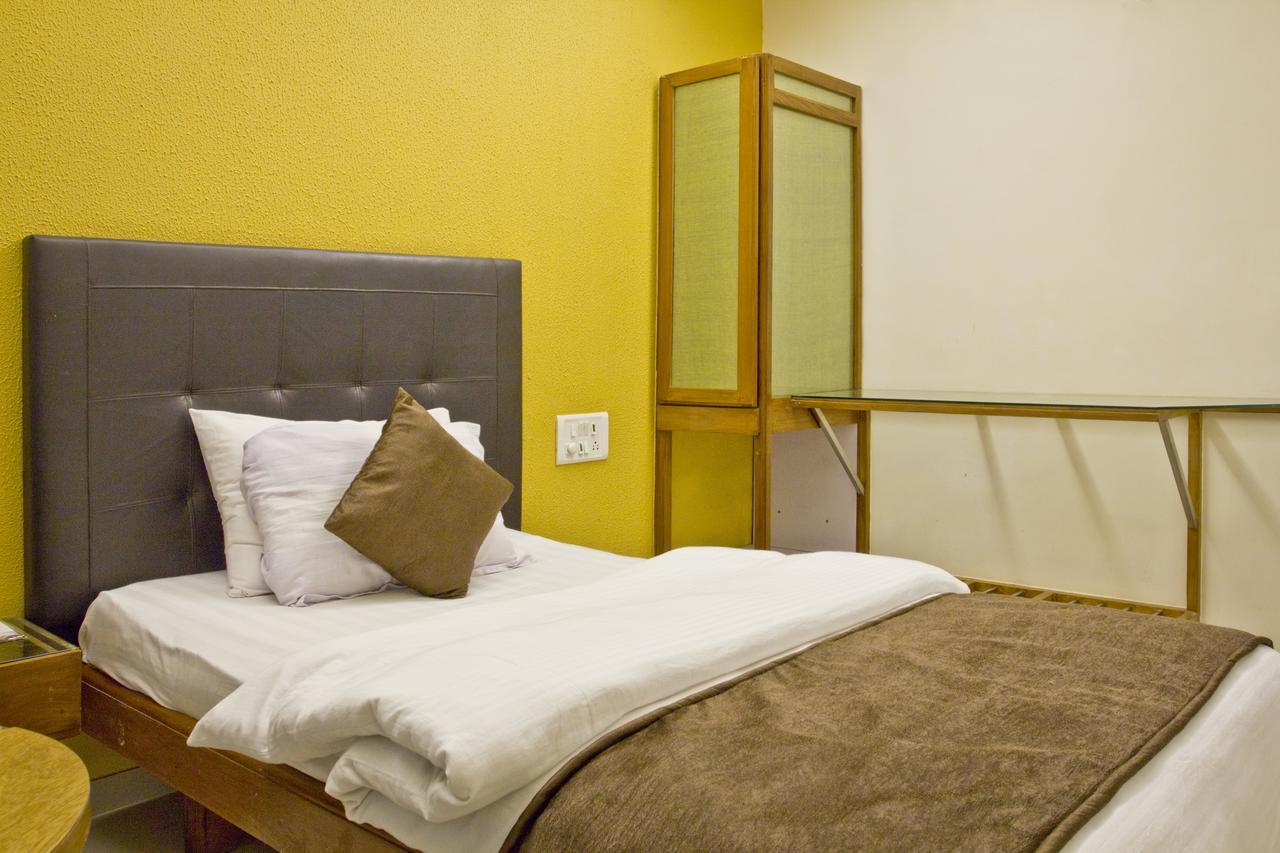 סוראט Hotel Executive מראה חיצוני תמונה